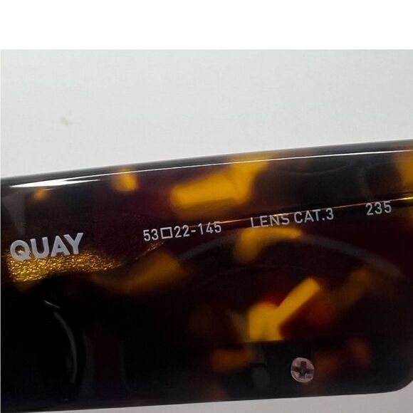 NWT Quay notorious Neutral Tort Frame / Smoke Lens Brand New in Case - Picture 8 of 11
